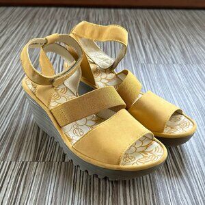 FLY LONDON Yaco Platform Wedge Sandal Yellow Bumblebee Cupido